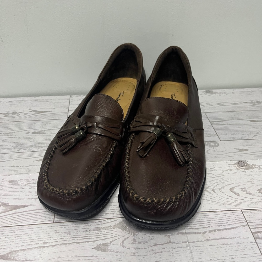 Thom McAn Womens Brown Leather Tassel Loafers Moc Toe Shoes 21244 Size 9W WIDE